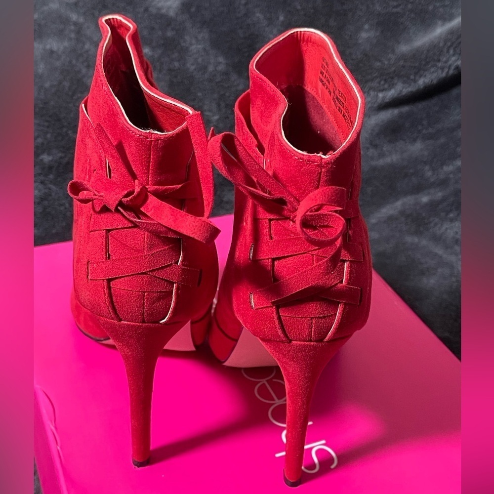 ShoeDazzle Nathaly Red High Heel Boots, Red Ribbon Lace Up Booties, Pointed Toe - Picture 6 of 6